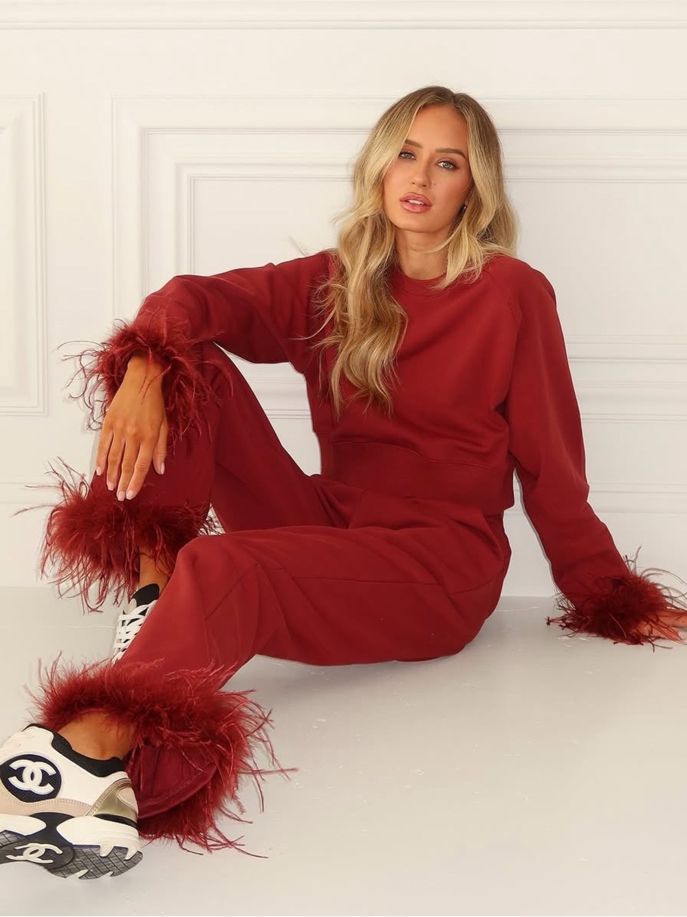 NWT Noli Shop Rada Feather Trim Sweatshirt & Joggers 2 Piece Set - Size S - Picture 1 of 10